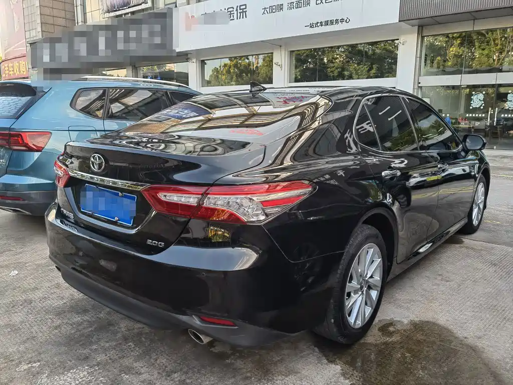 Toyota Camry — миниатюра 4
