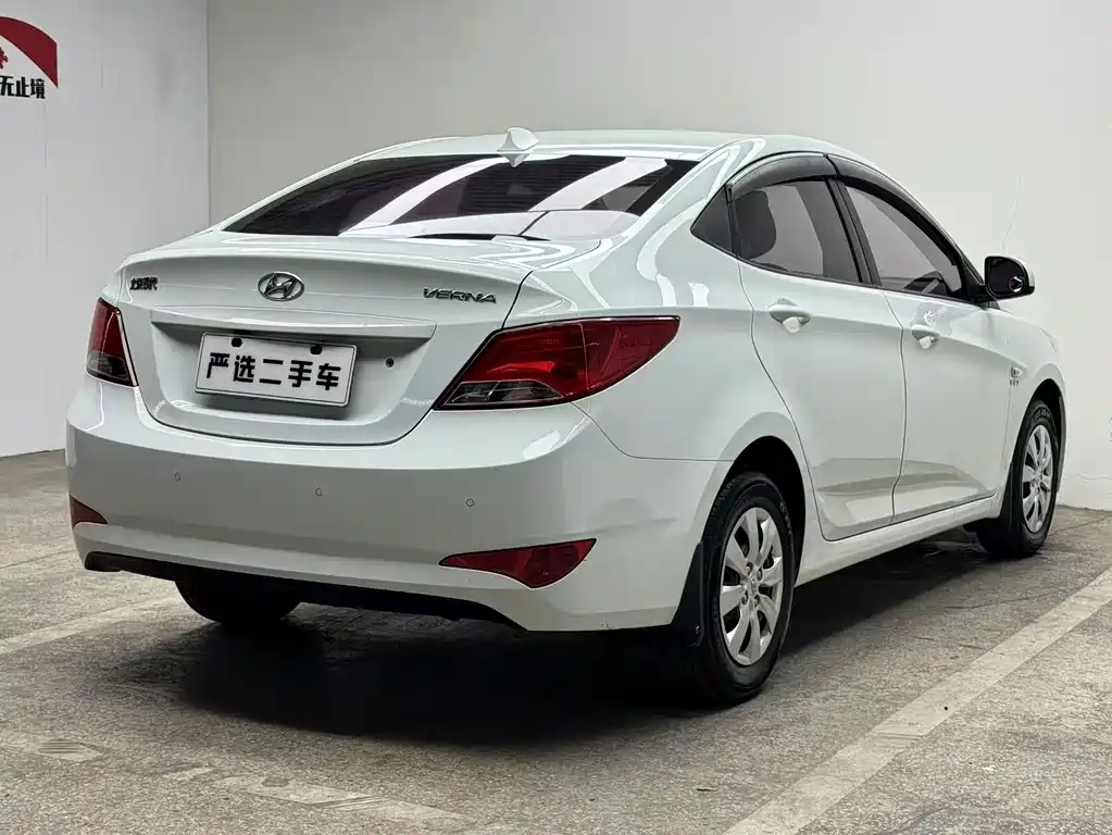 Hyundai Verna — миниатюра 6