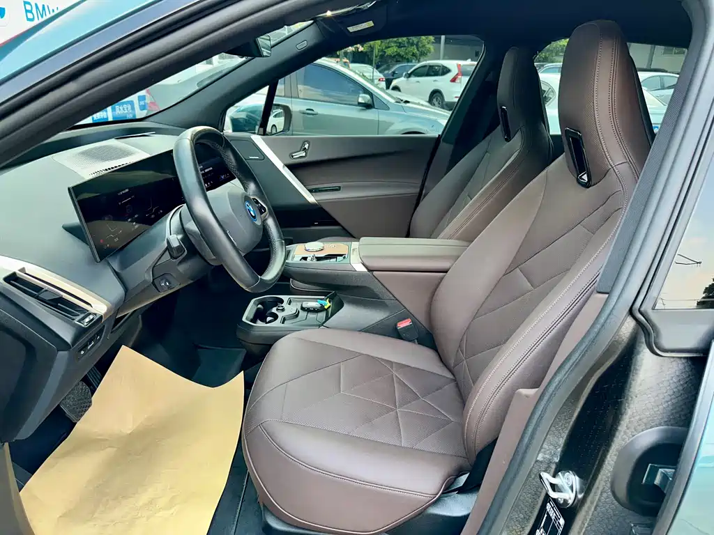 BMW iX — миниатюра 8