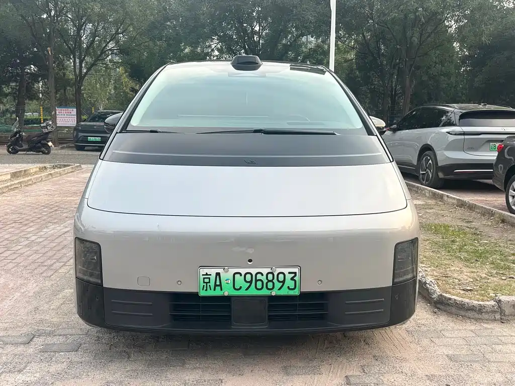 Li Auto Li MEGA — миниатюра 2