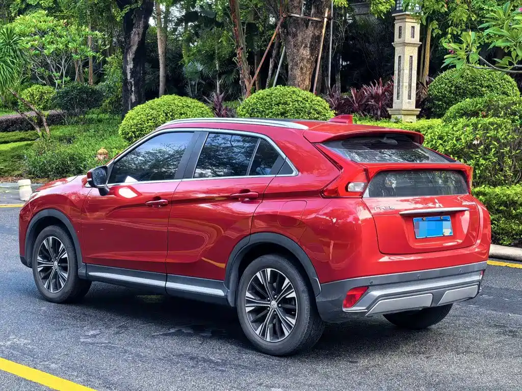 Mitsubishi Eclipse Cross — миниатюра 5