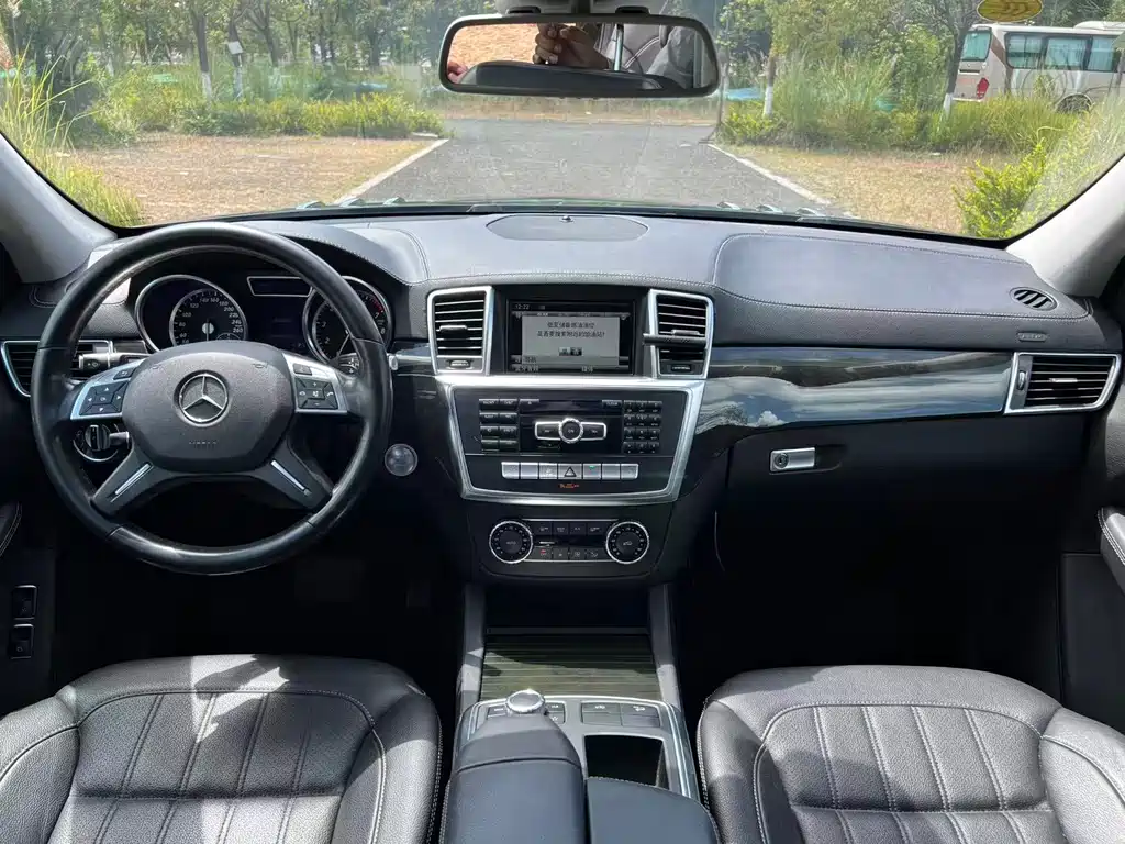 Mercedes-Benz GL-Class — миниатюра 13