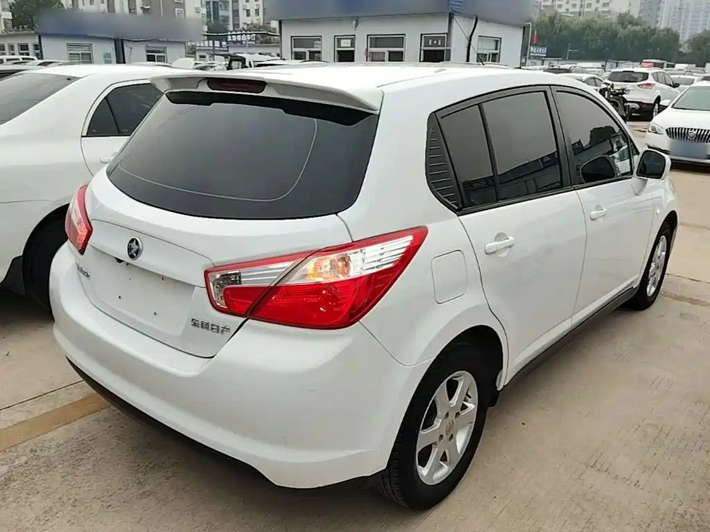 Venucia R50 — миниатюра 7