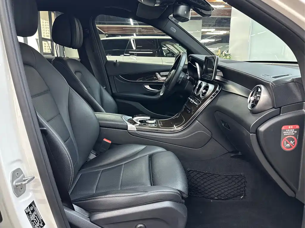Mercedes-Benz GLC 2016 GLC 260 4MATIC