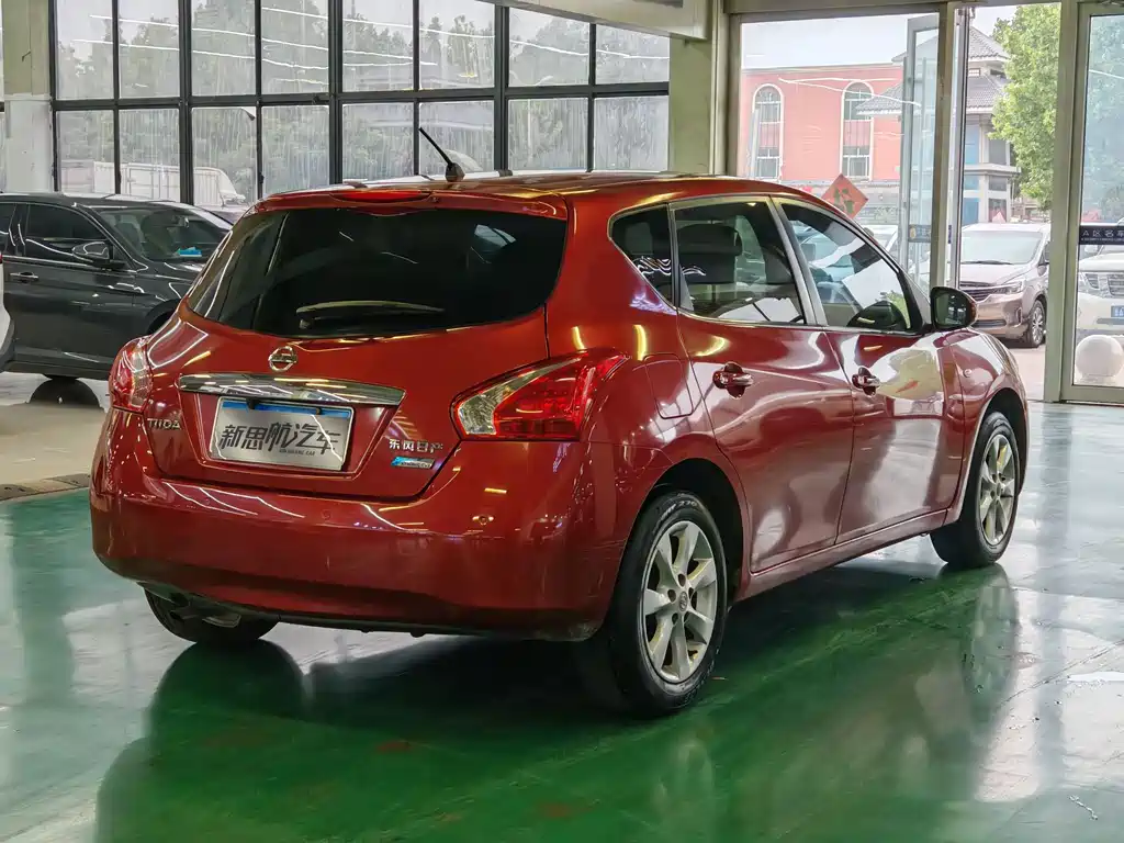 Nissan Tiida 2013 1.6L CVT