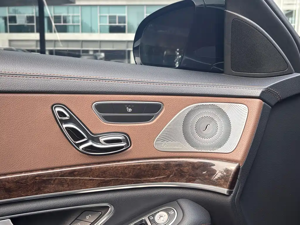 Mercedes-Benz S-Class — миниатюра 10