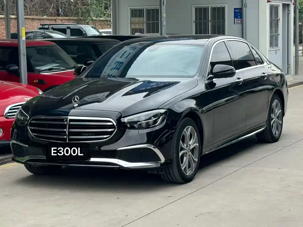 Mercedes-Benz E-Class 2022