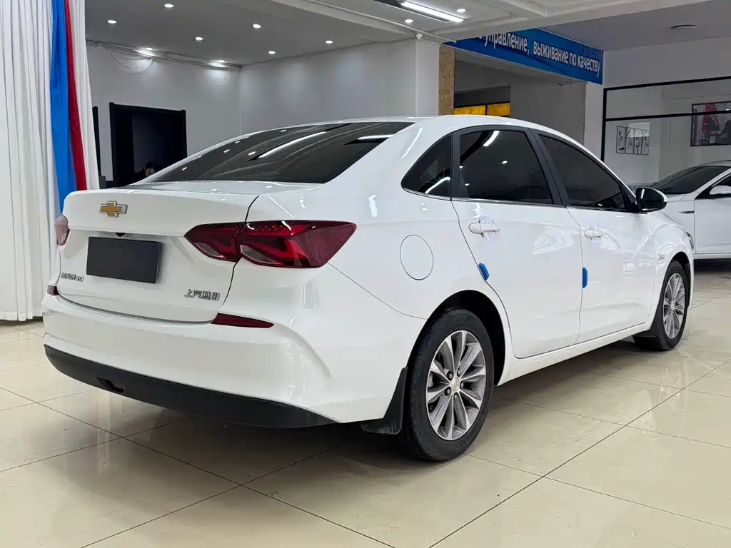 CHEVROLET CRUZE