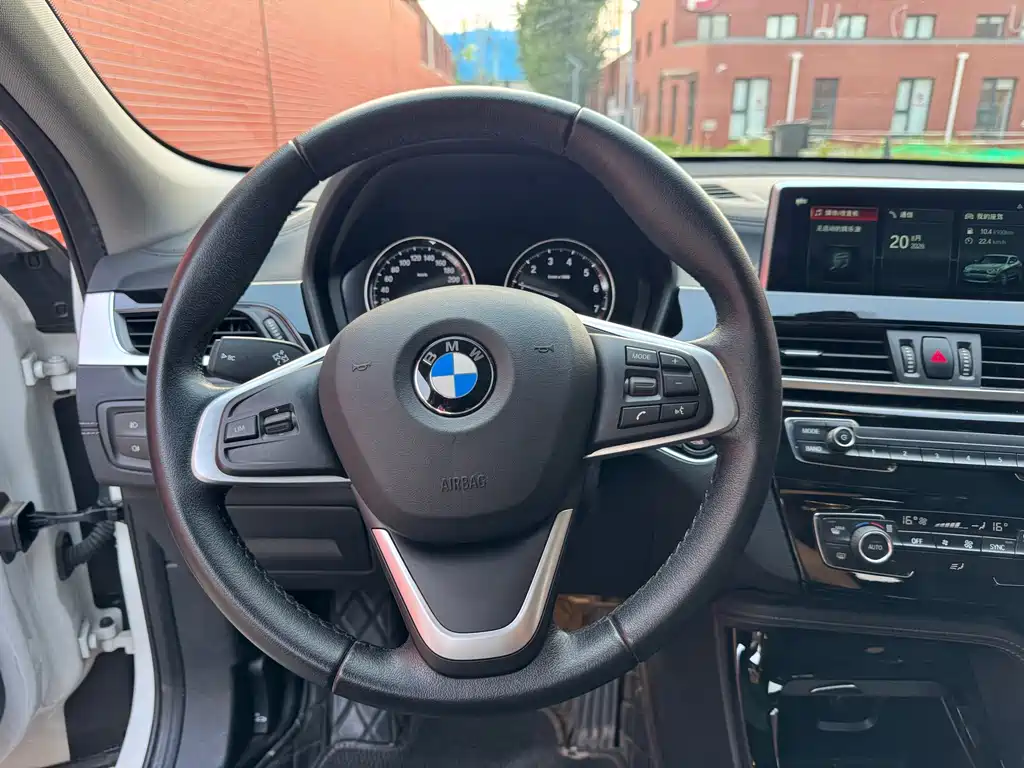 BMW X2 (Import) — миниатюра 9