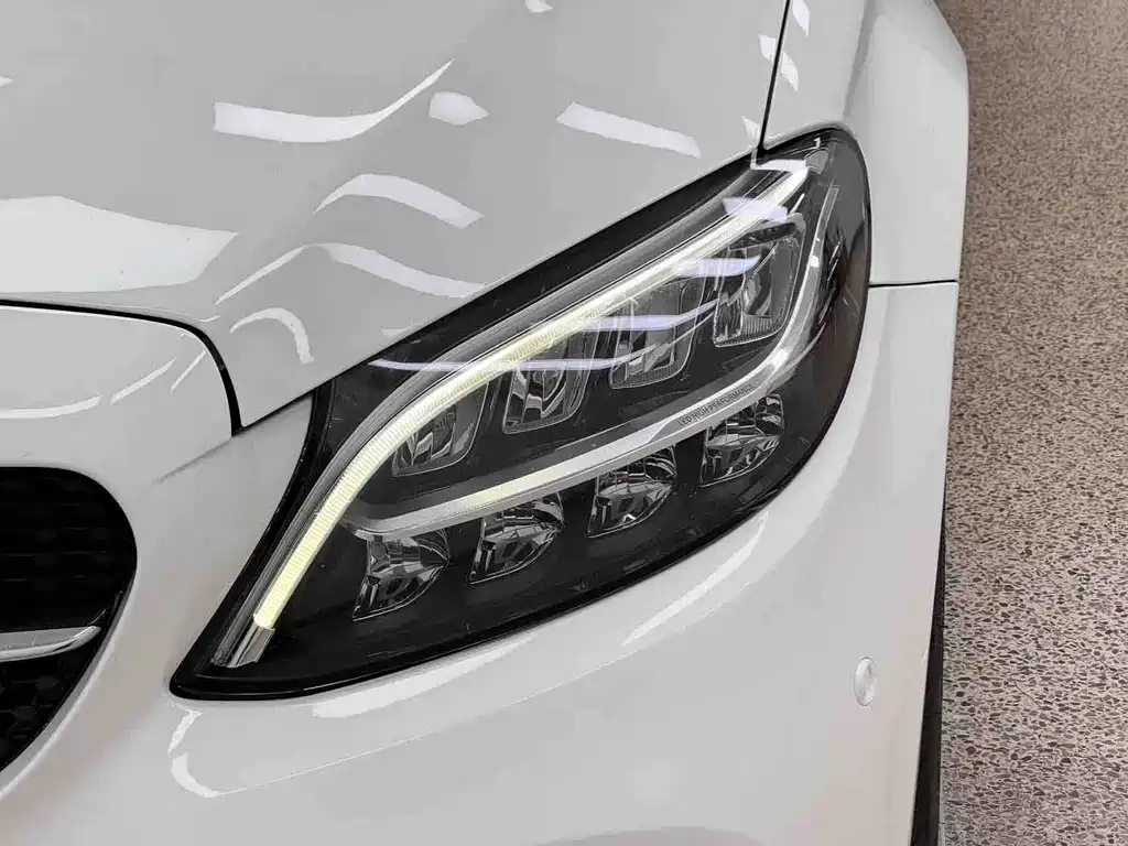 Mercedes-Benz C-Class — миниатюра 5