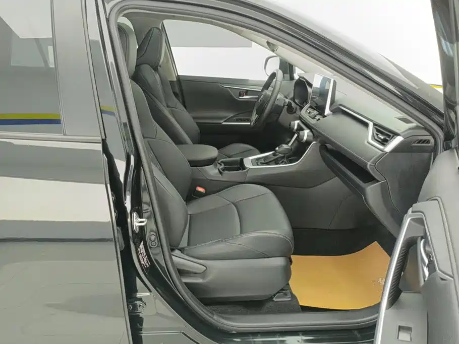 Toyota Wildlander — миниатюра 8