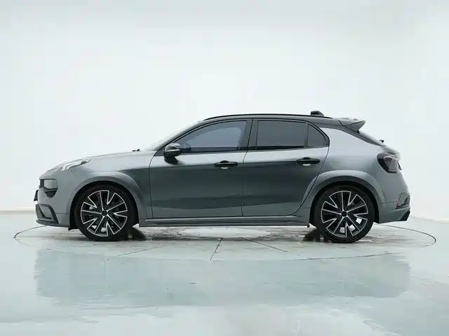 Lynk & Co 02 Hatchback — миниатюра 4