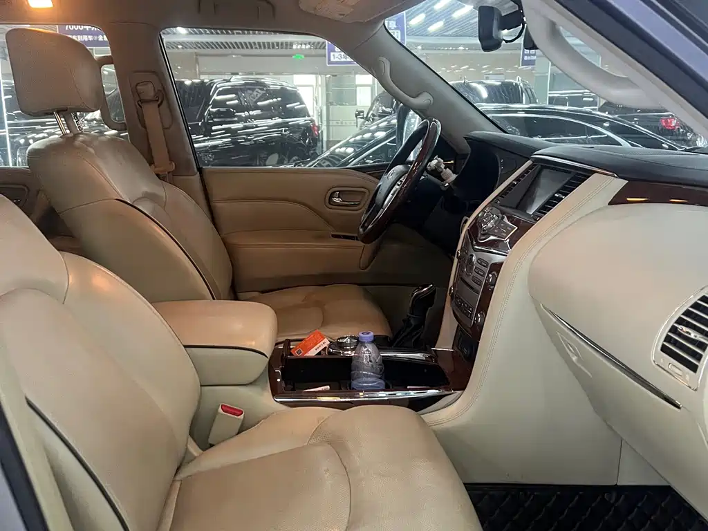Infiniti QX80 2018 5.6L