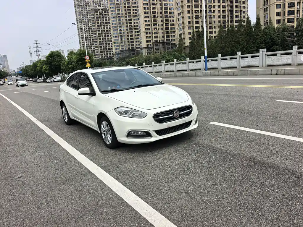 Fiat Viaggio — миниатюра 3