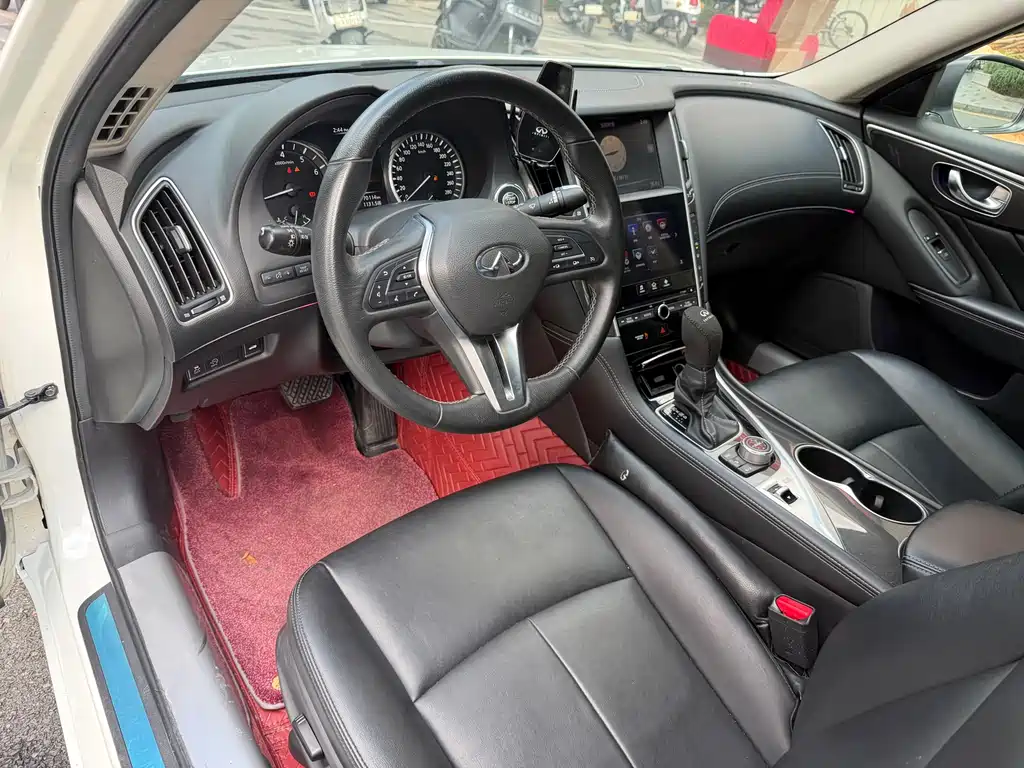 INFINITI Q50L