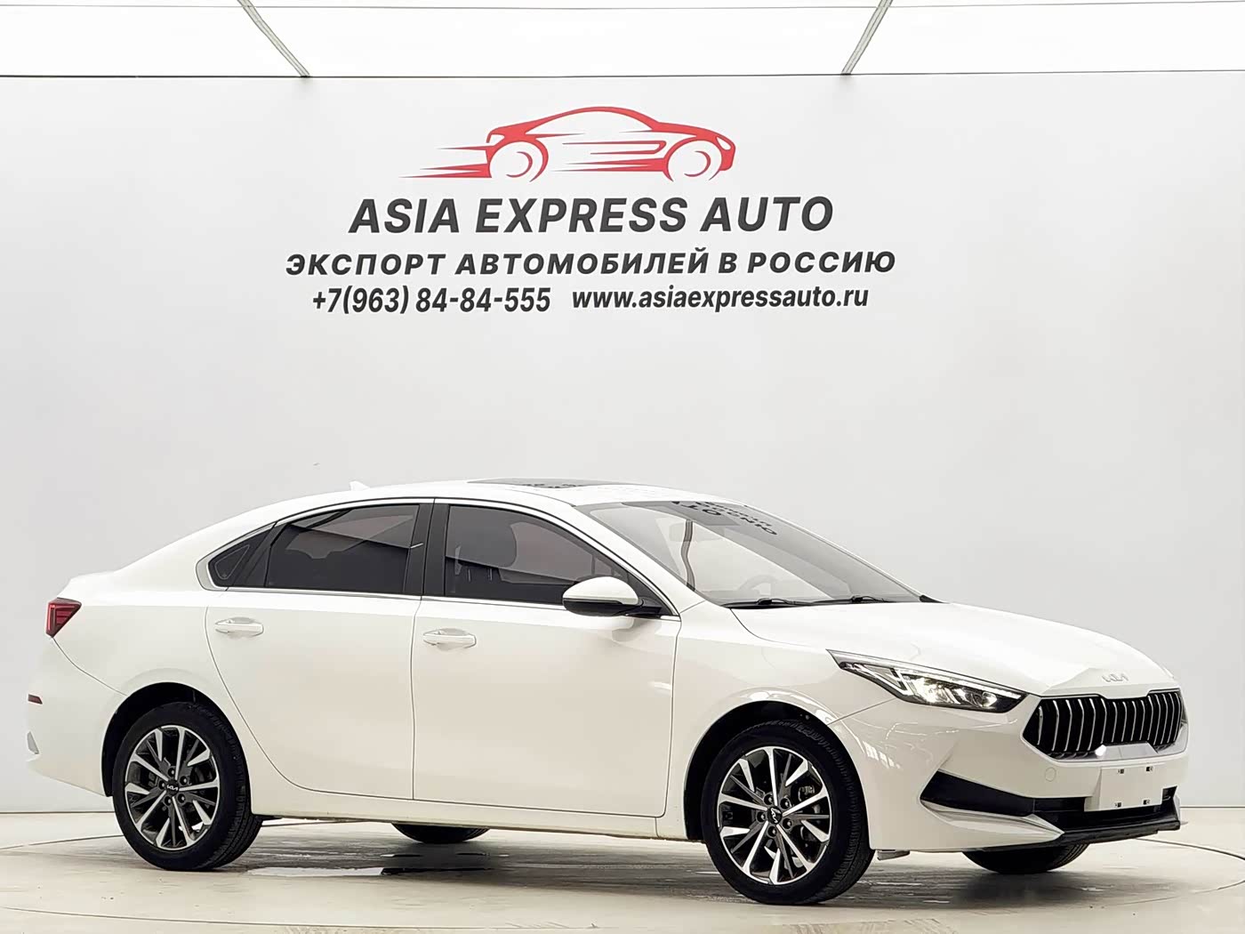 Kia K3 1.5 л 2021 г. Белый, пробег 34000 км