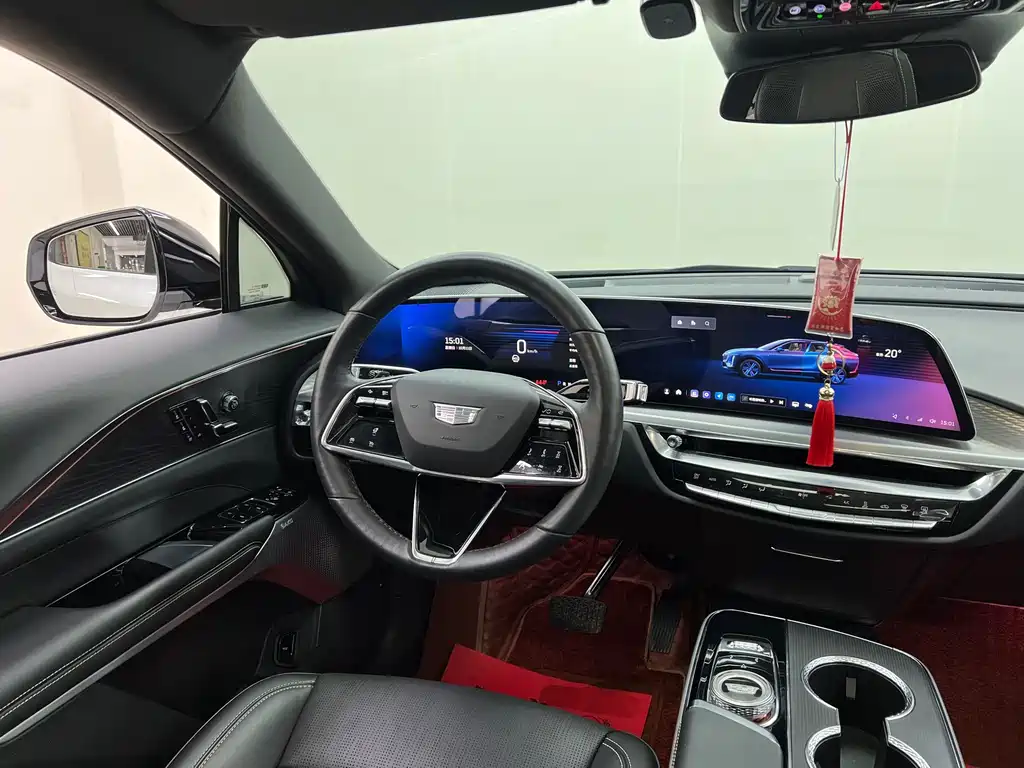 Cadillac Lyriq — миниатюра 21