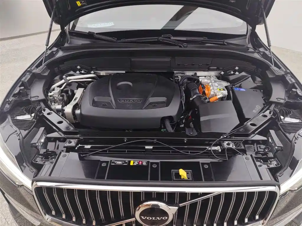 VOLVO XC60 PLUG IN HYBRID