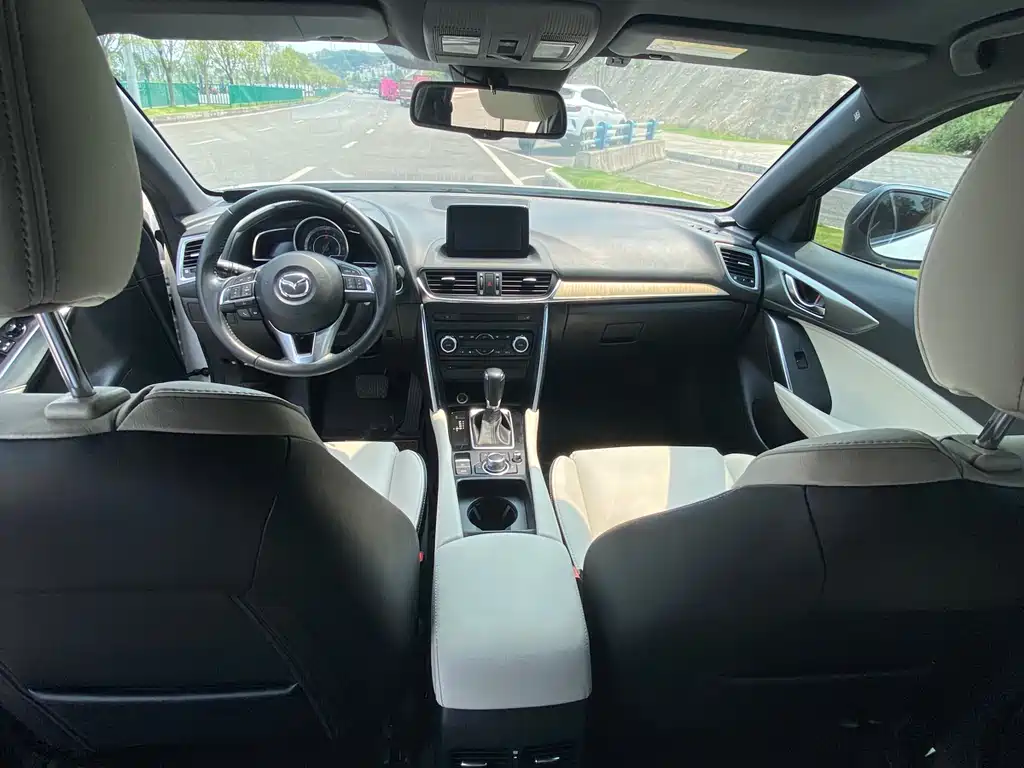 Mazda CX-4 2016 2.0L AT Lead
