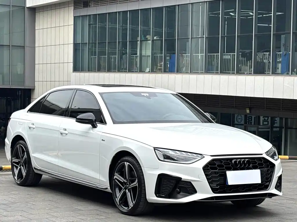 Audi A4L 2024 40 TFSI Luxury