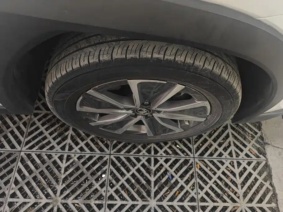 Lexus UX New Energy — миниатюра 6