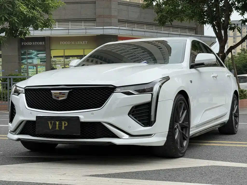 Cadillac CT4