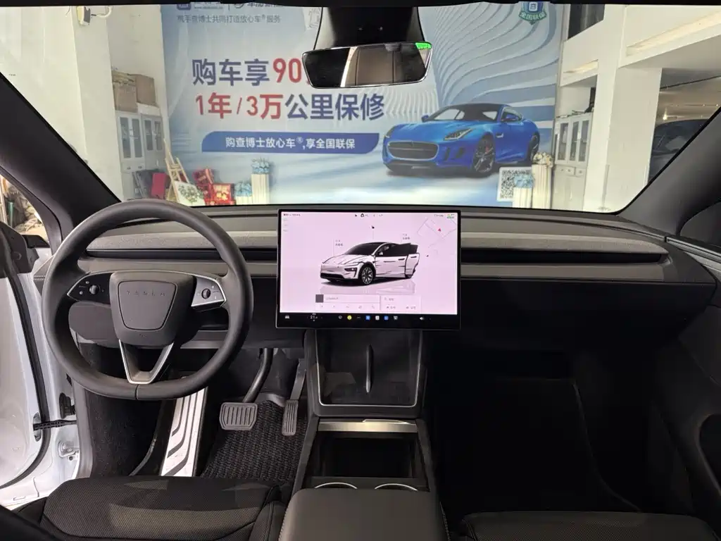 Tesla Model Y L — миниатюра 5