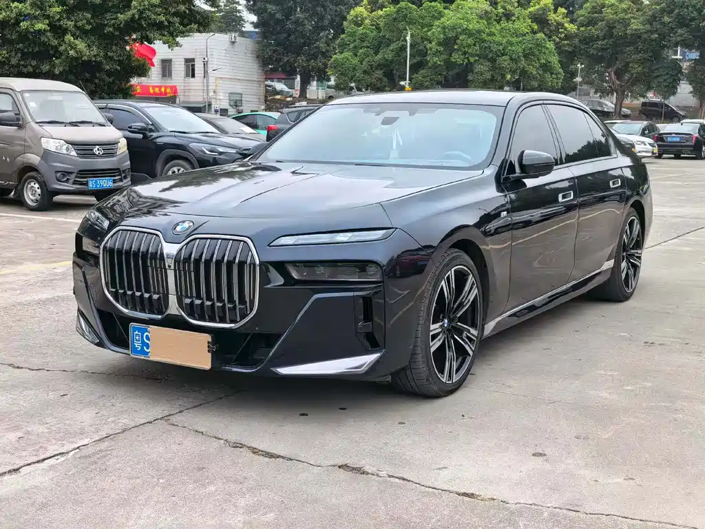 BMW 7 Series 7 2023 740Li Lead Luxury