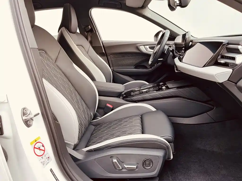 Audi A5L — миниатюра 15