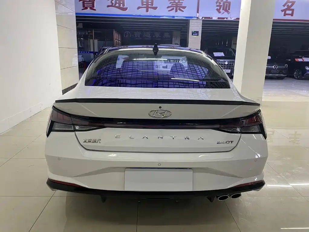 Hyundai Elantra 2022 240TGDi DCT LUX Luxury