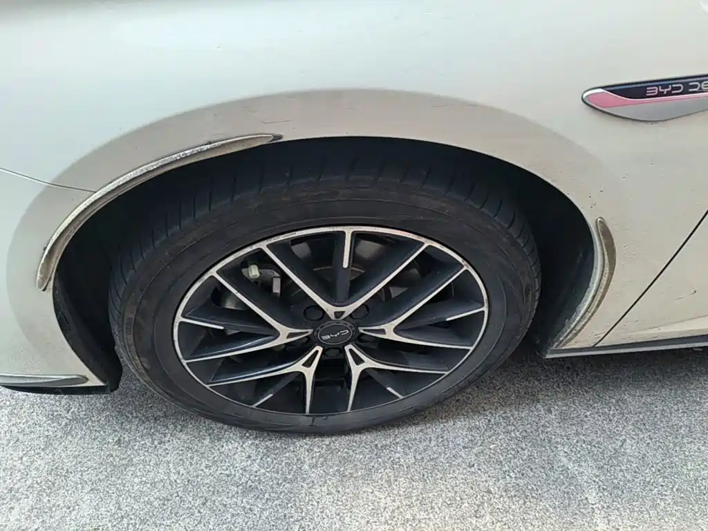 BYD Seal 07 DM-i — миниатюра 23