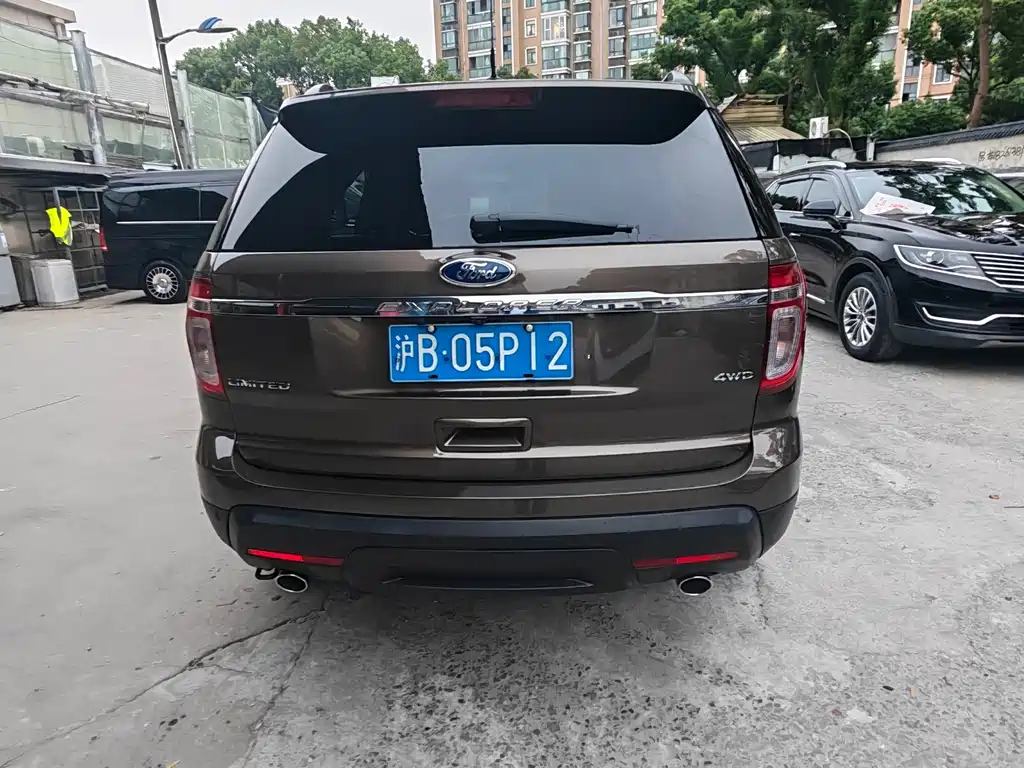 Ford Explorer (Import) — миниатюра 5