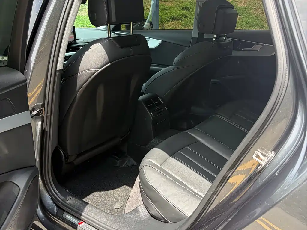 Audi A4L 2022 40 TFSI Fashion