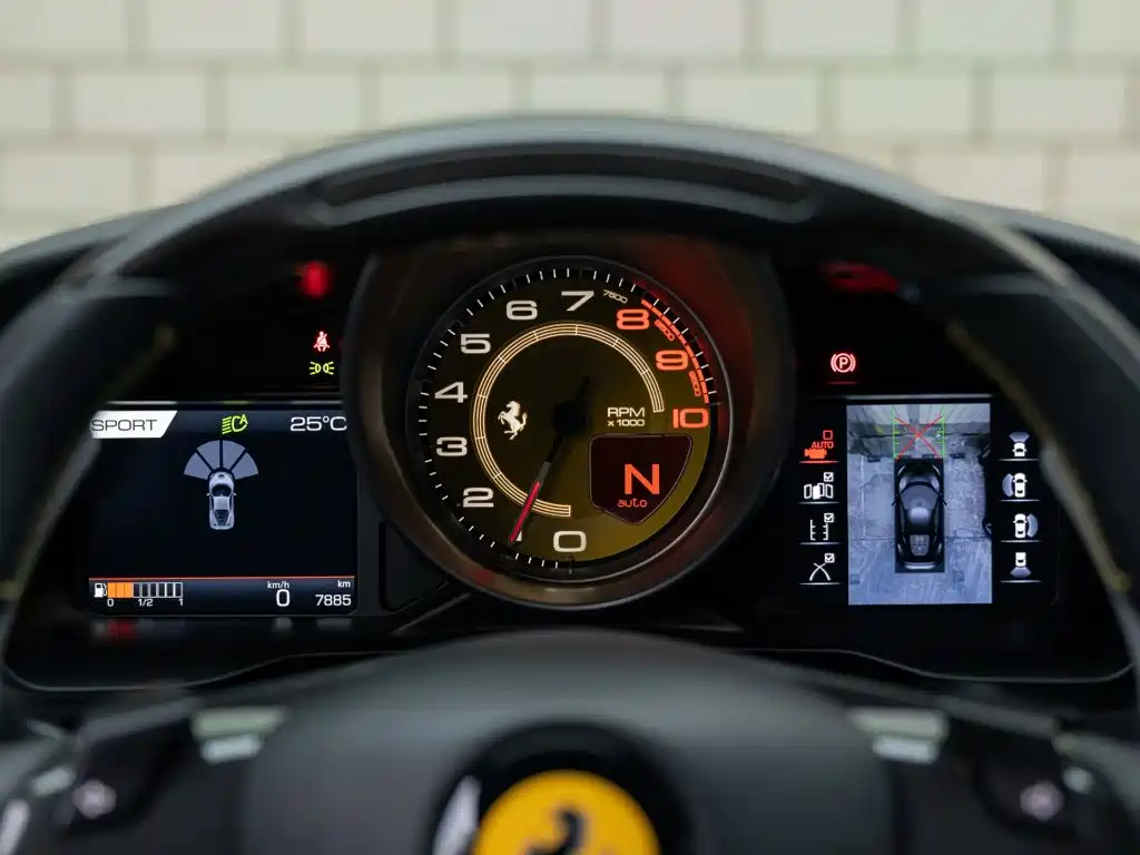 Ferrari F8 — миниатюра 12