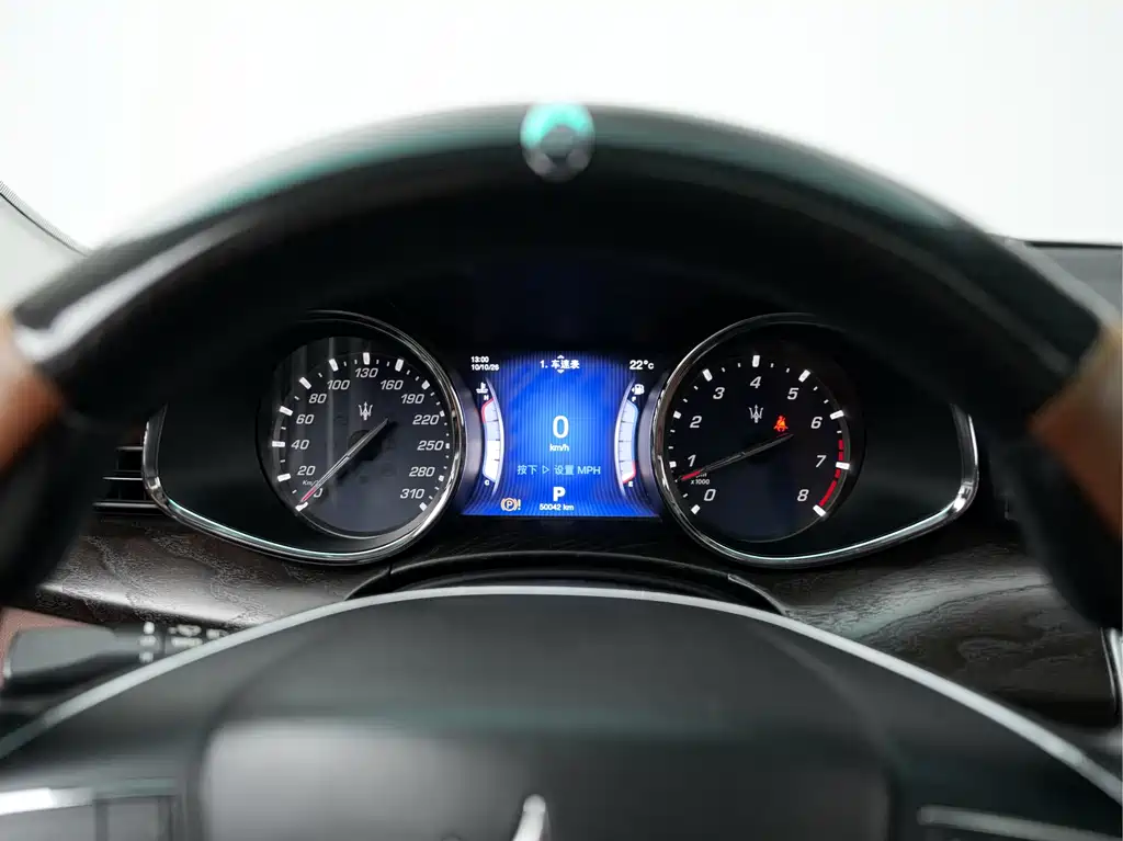 Maserati Quattroporte — миниатюра 18