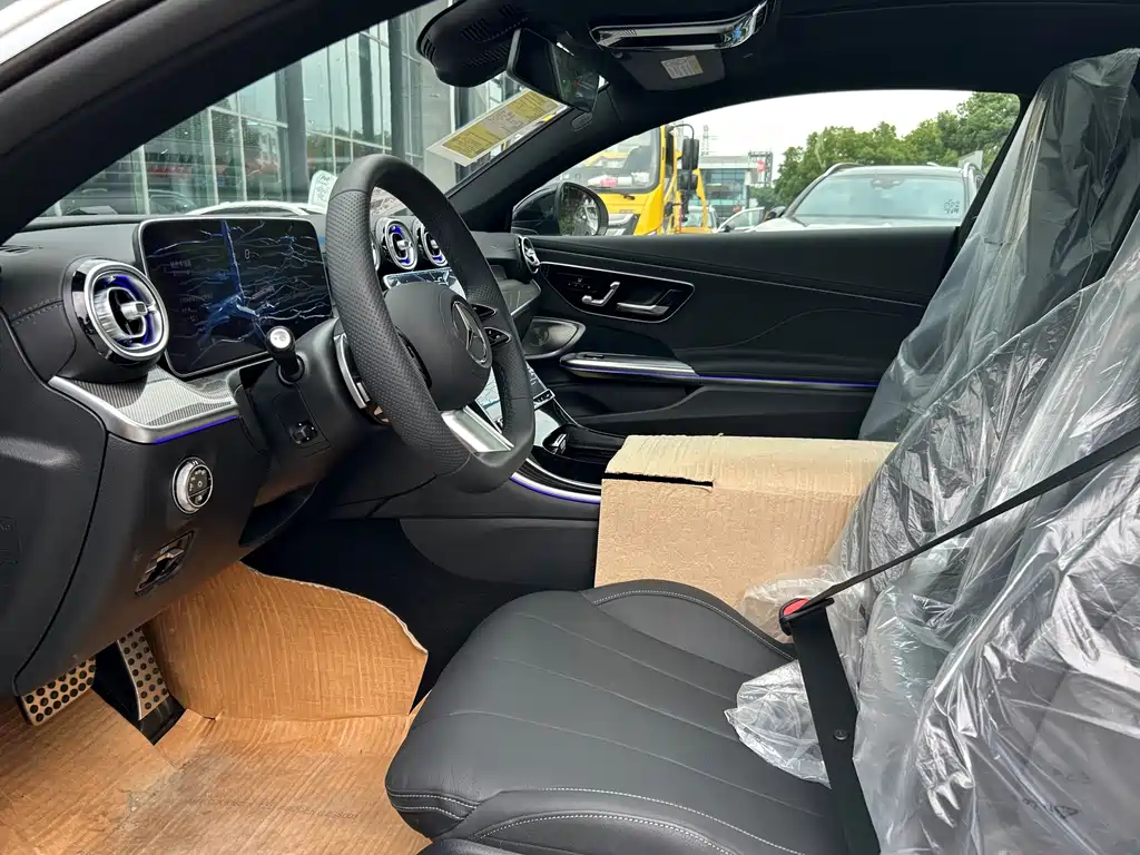 Mercedes-Benz CLE — миниатюра 10