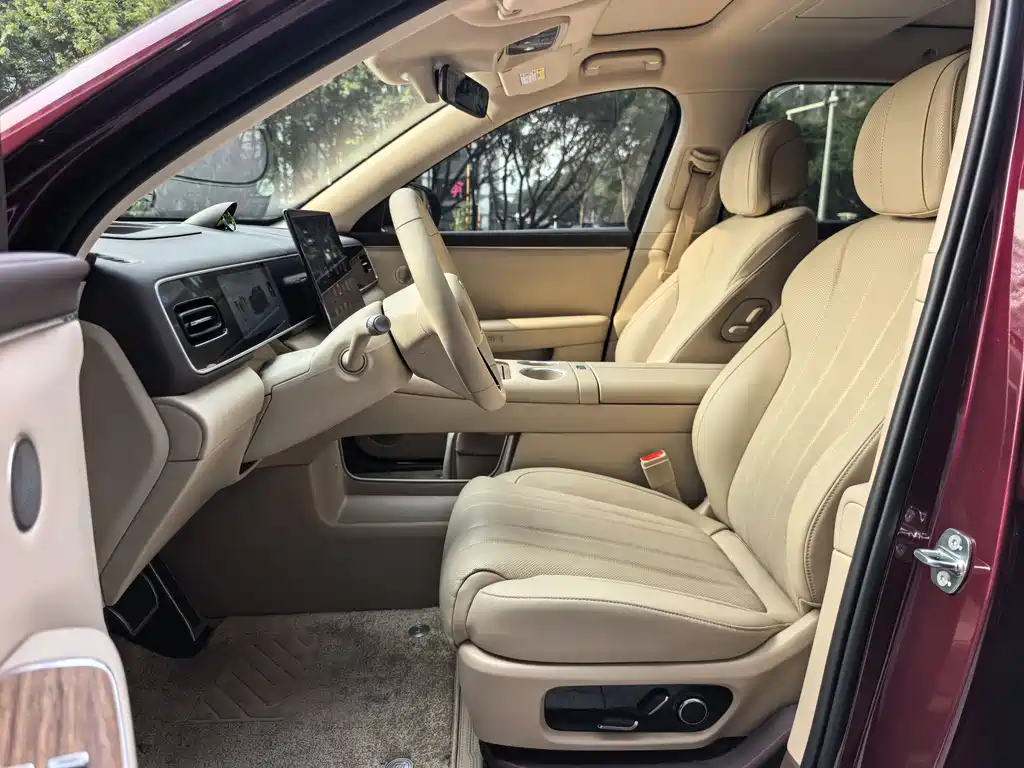 AITO ASK THE WORLD M7