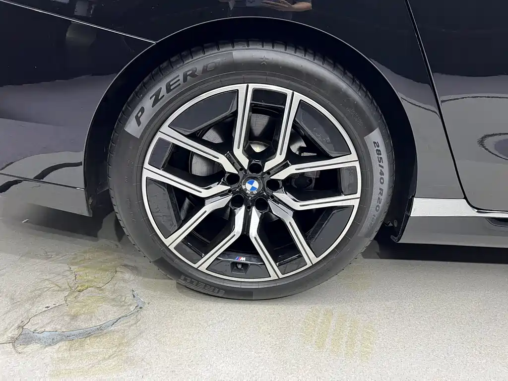 BMW 7 Series 2023 — фото 12