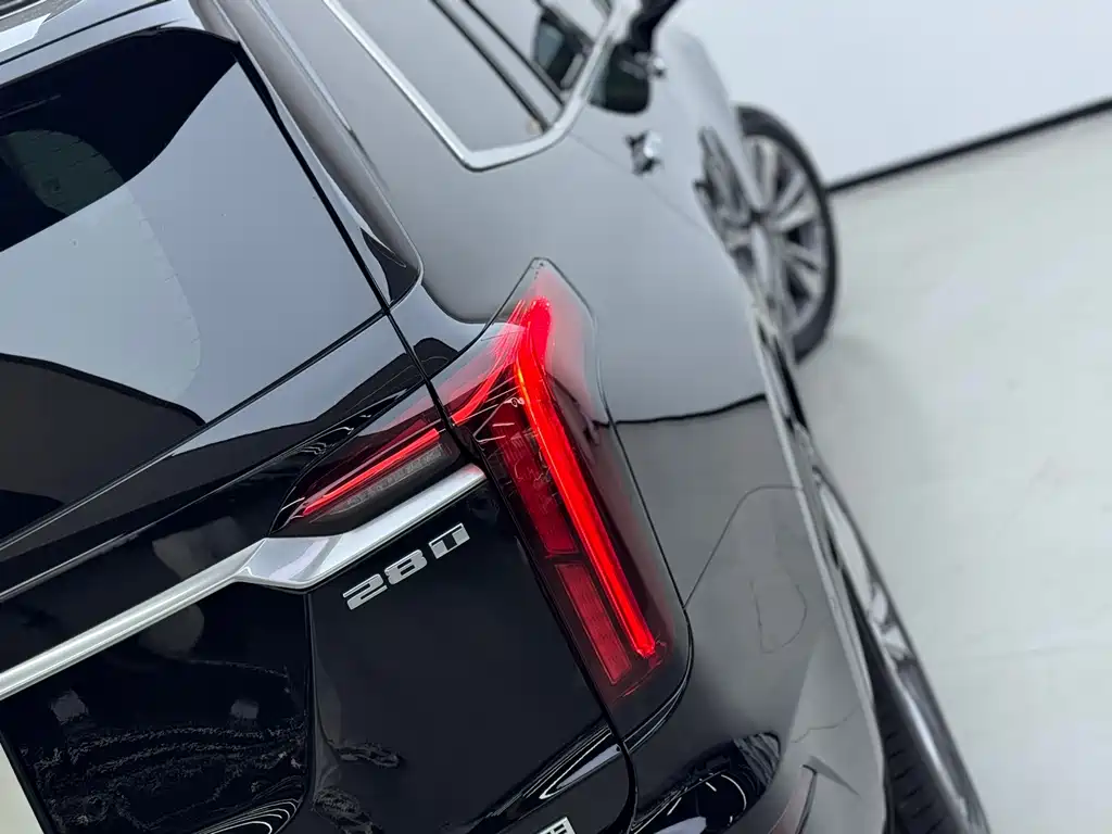 Cadillac XT6 — миниатюра 16