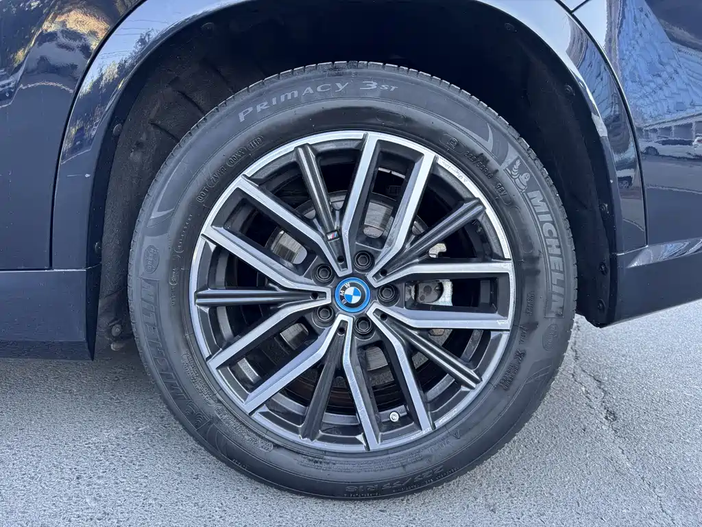 BMW iX1 — миниатюра 10