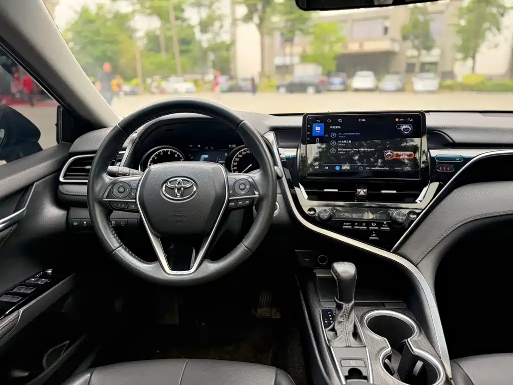 Toyota Camry 2021 2.0G Luxury