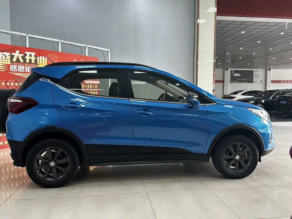 BYD Yuan EV — миниатюра 4