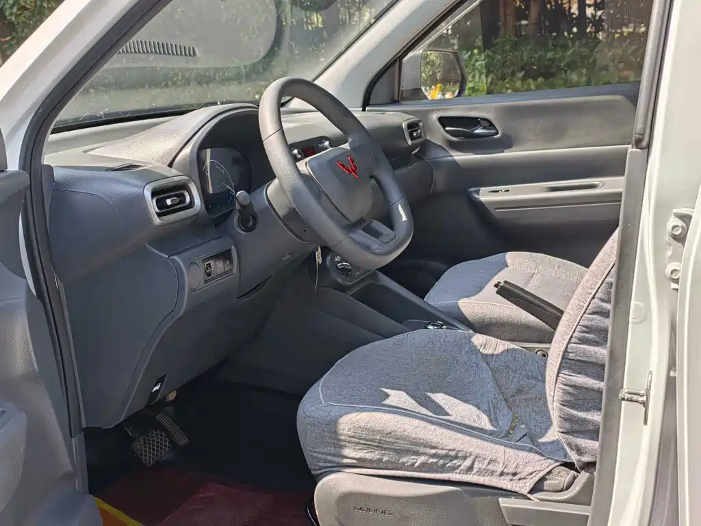 Wuling Hongguang EV — миниатюра 8