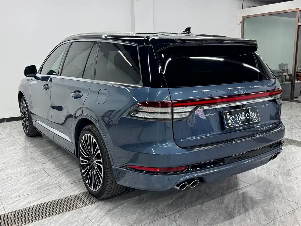 Lincoln Aviator — миниатюра 6