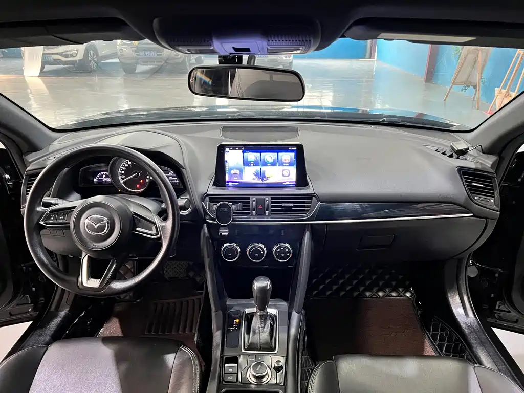 MAZDA CX 4
