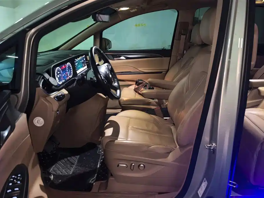 Buick GL8 2021 ES 653T Luxury
