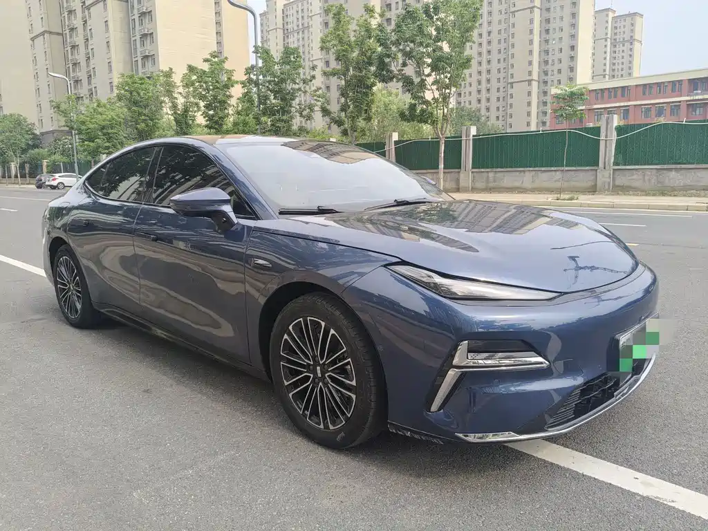 Geely Galaxy Galaxy 8 8 2025 130km EM-i Premium