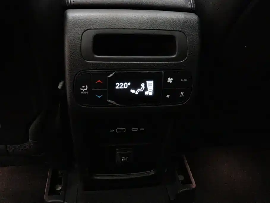 Jeep Grand Commander — миниатюра 8