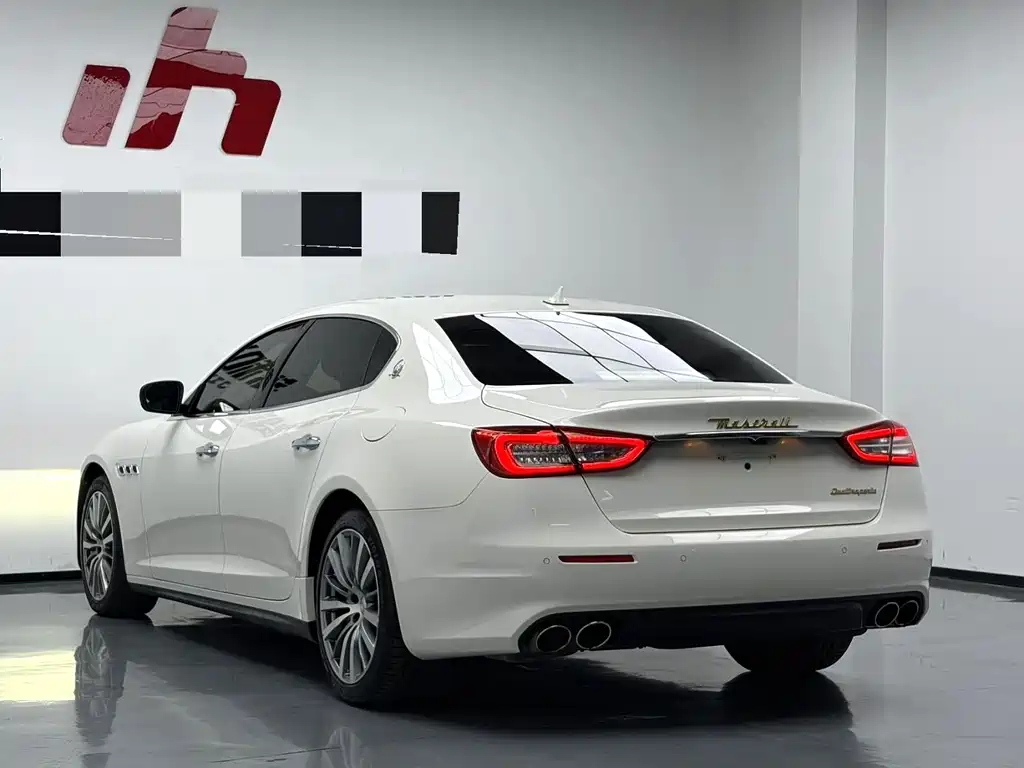 Maserati Quattroporte — миниатюра 9