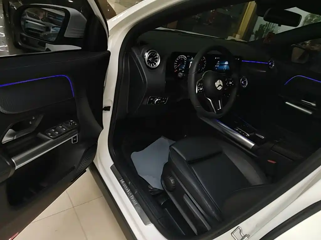 Mercedes-Benz GLA — миниатюра 21